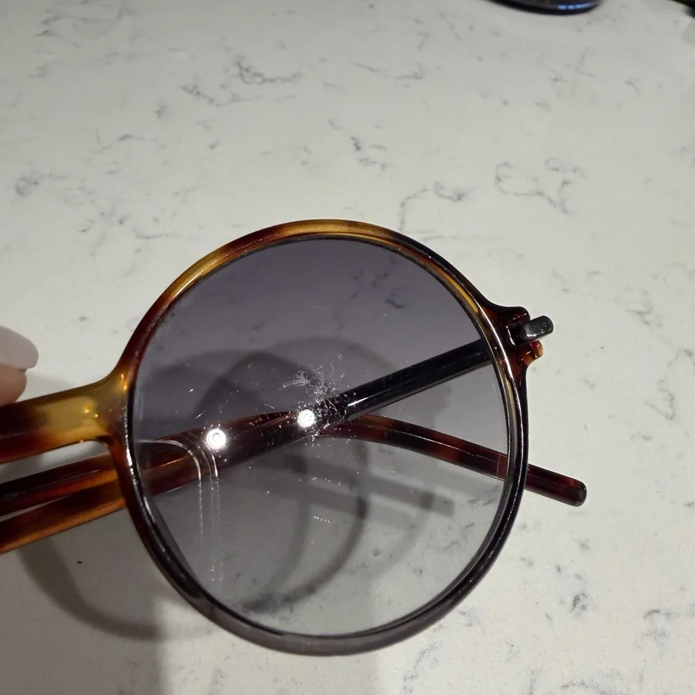 Marc Jacobs Round Sunglasses — Stylish Classic Shape - Picture 5 of 5